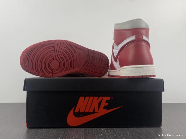 OG Newstalgia DJ4891-061 (W) 1 High Chenille Jordan 0808